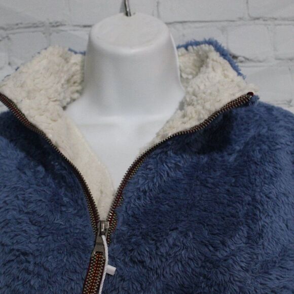 Women's Plush Cozy Pullover Sweater Small - Picture 3 of 4